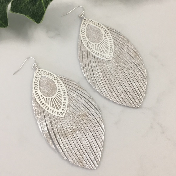 Free People Jewelry - Fabulous Leather Feathery Fringe Boho Earrings Free People Jewelry - Fabulous Leather Feathery Fringe Boho Earrings